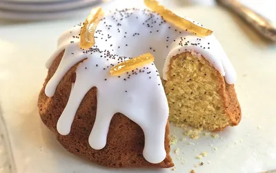 Satin Crème Cake